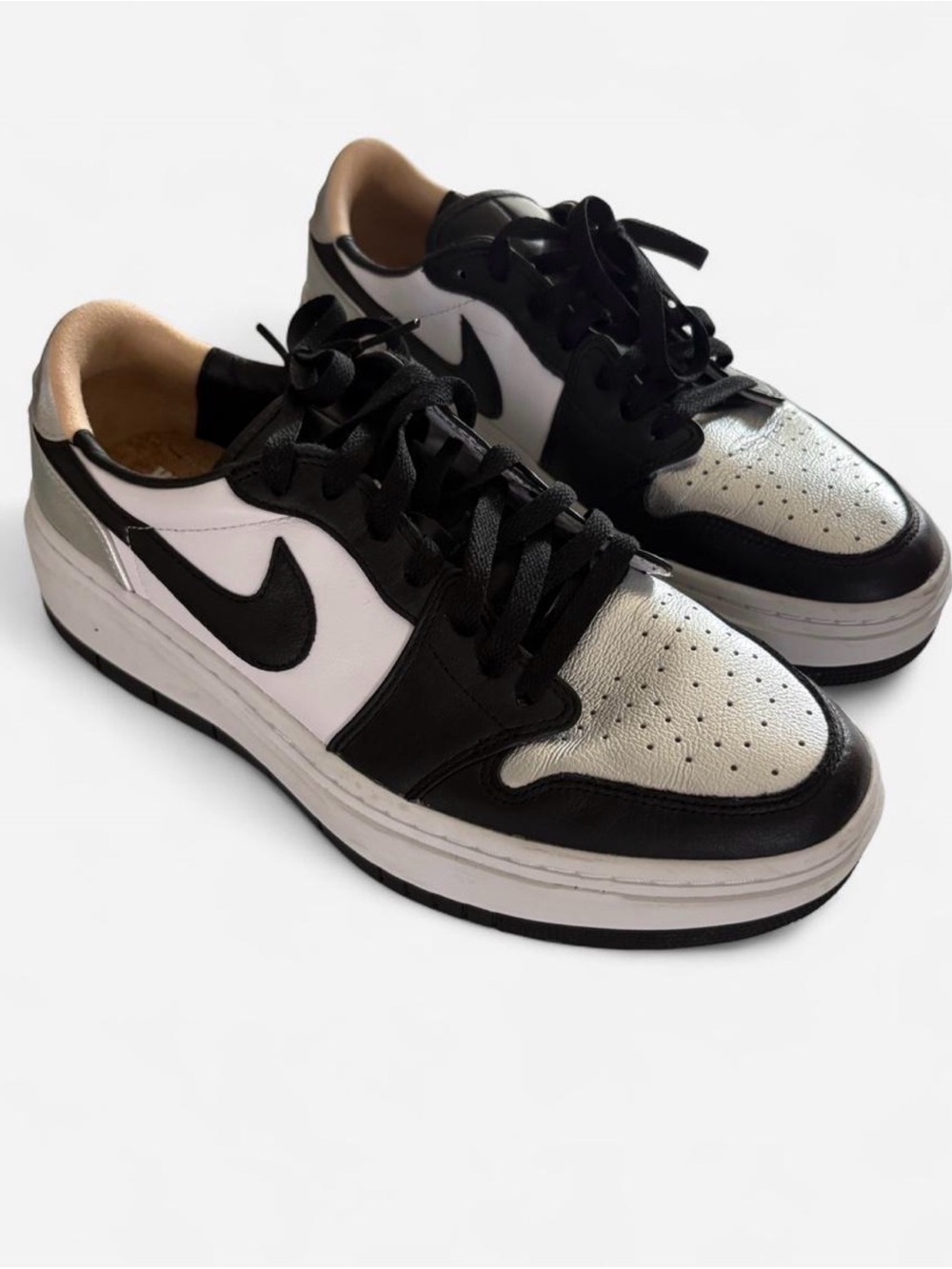 UNISEX Black and White Low-Top Leather Sneakers